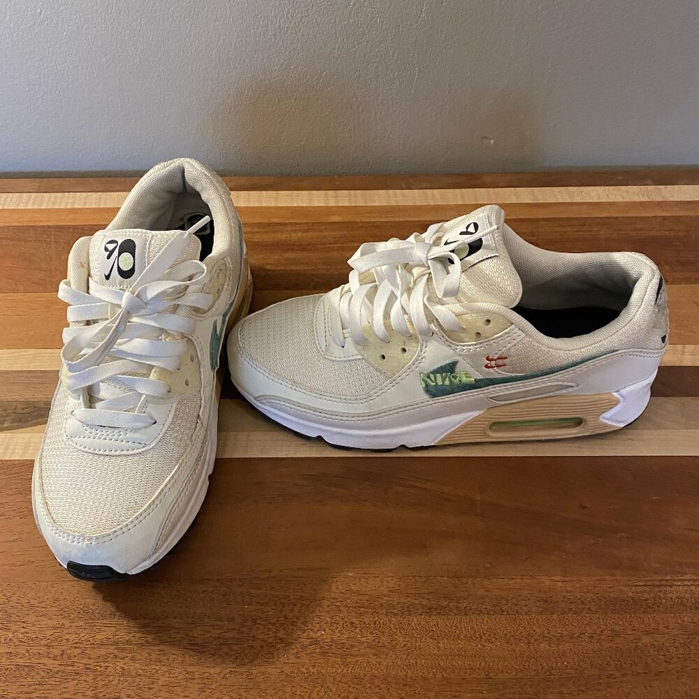 Women's Nike Air Max 90 - Size 8